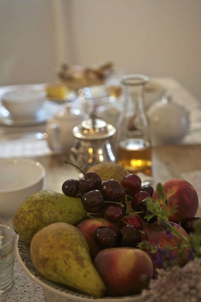 Petit déjeuner local et gourmand à la Ferme de Sidonie